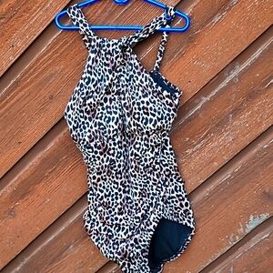 NWOT Embrace Your Curves Cheetah Print Miracle One Piece SLIMMING Swimsuit